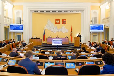 Депутаты работали в особом режиме